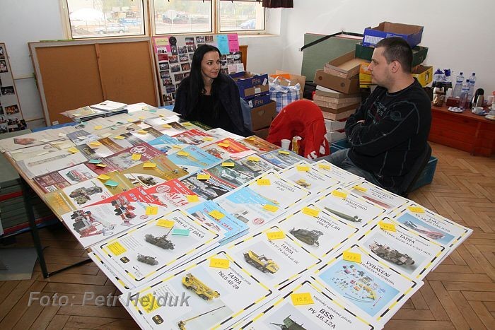 Papírový velbloud 2011