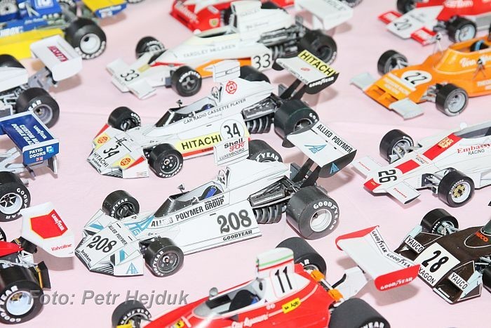 Papírový velbloud 2011