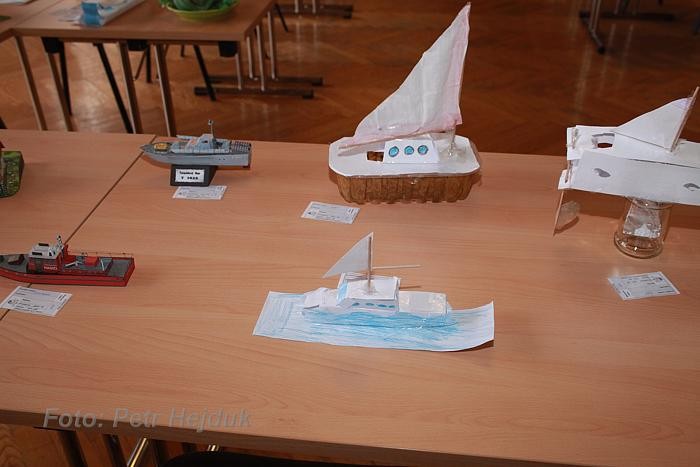 Papírový velbloud 2012